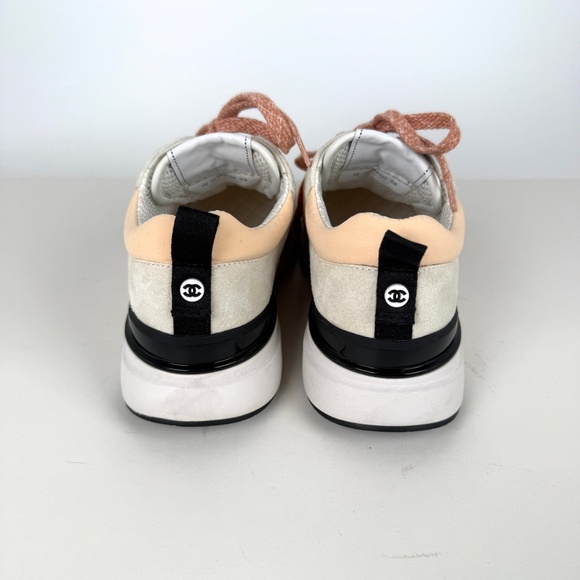 CHANEL CC Interlocking Multicolor Logo Light Beige, Gray 22P Sneakers - Picture 7 of 11